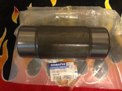 NOS Komatsu Bushing # 15A-32-11142 D155 Dozer | eBay