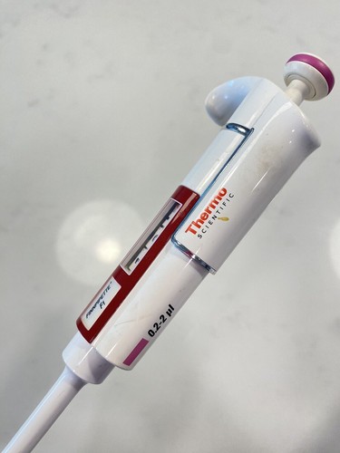 Pipeta/pipeta de un solo canal Thermo Scientific Finnpipette F1, 0,2-2uL, 4641010N - Imagen 3 de 10