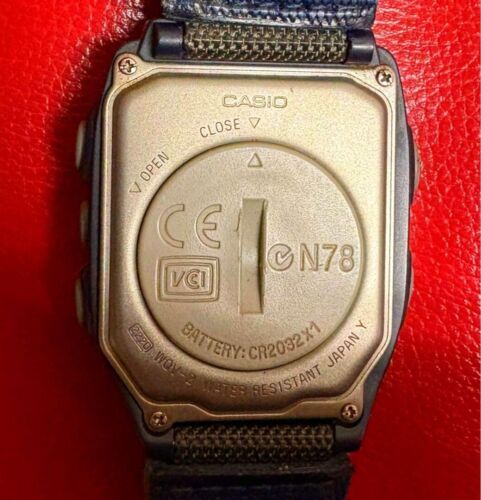 CASIO WQV-2B-9 Wrist Camera Yellow Black Digital Watch Used - Picture 4 of 5