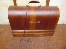 Vintage Singer Portable Sewing Machine Bentwood Dome Case No. AK707391 Runs &Key