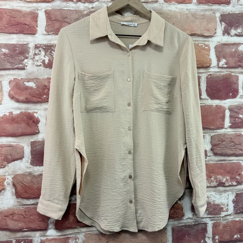 Camisa Timing Mujer Pequeña Beige Con Botones Manga Larga Cuello Blusa Bolsillos Foto 2 de 4