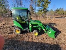John Deere 1025r tractor -2018 - Cab and Heat 387 Hrs