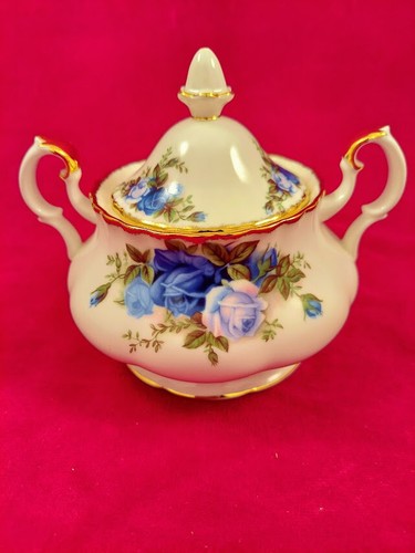 Royal Albert Moonlight Blue Rose Covered Sugar Bowl Pot & Lid Royal Doulton NEW - 第 1/5 張圖片