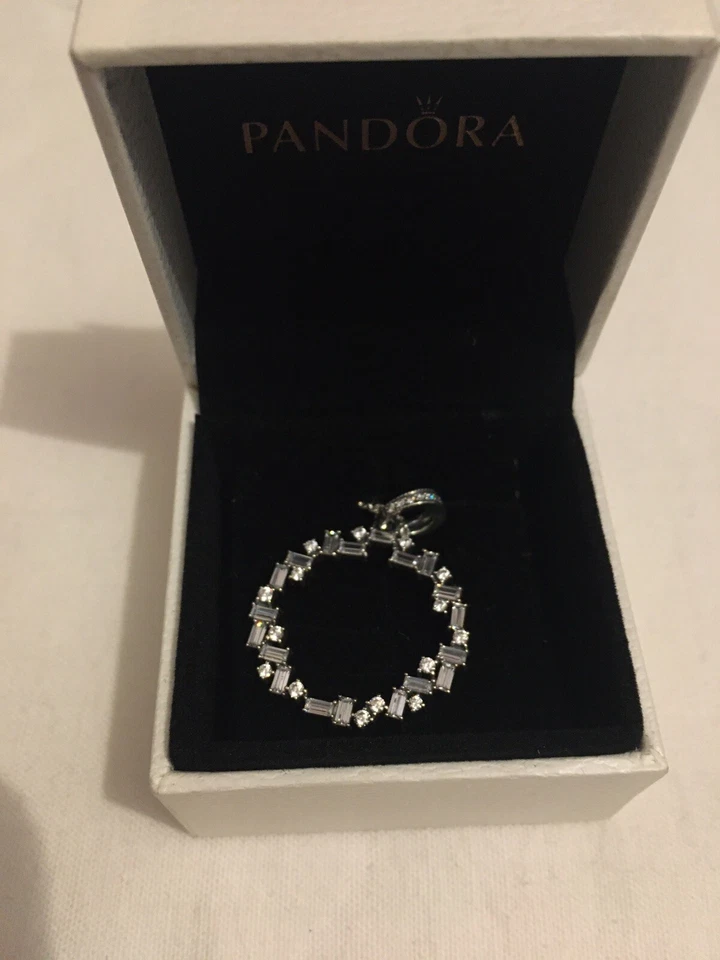 Collana con pendente frammenti di ghiaccio PANDORA - Immagine 4 di 4