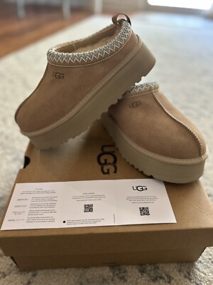 Ugg tazz platform Size 7 Sand Color New In Box Never Worn!