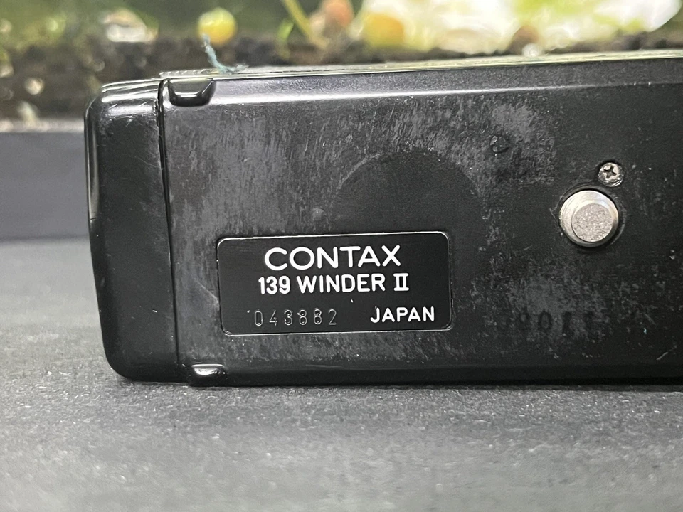 Contax 139 Winder ii Film Winder Damaged for parts untested - Image 2 of 4