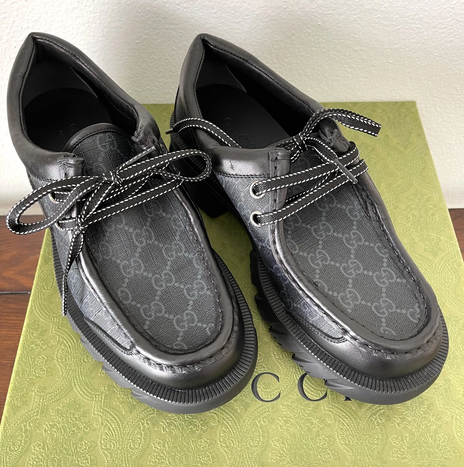 Chaussures à lacets Gucci 674367 noir Maxi GG Supreme pour homme, taille Gucci 7, 7+, 9
