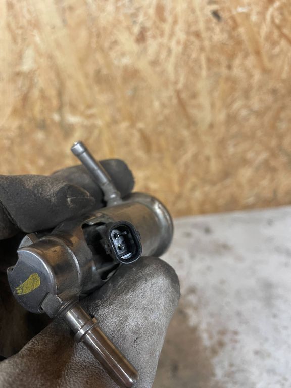MERCEDES BENZ E Class 2015 Diesel Injector Nozzle A0004901613 