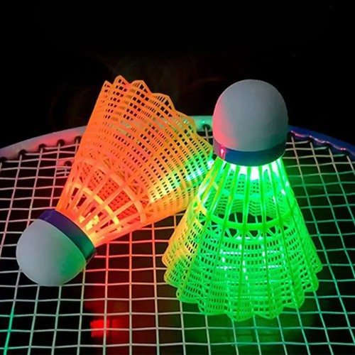 6x Volani LED Illuminazione Palline Badminton Nylon Schiuma Notte Gioco Esterno - Foto 2 di 10