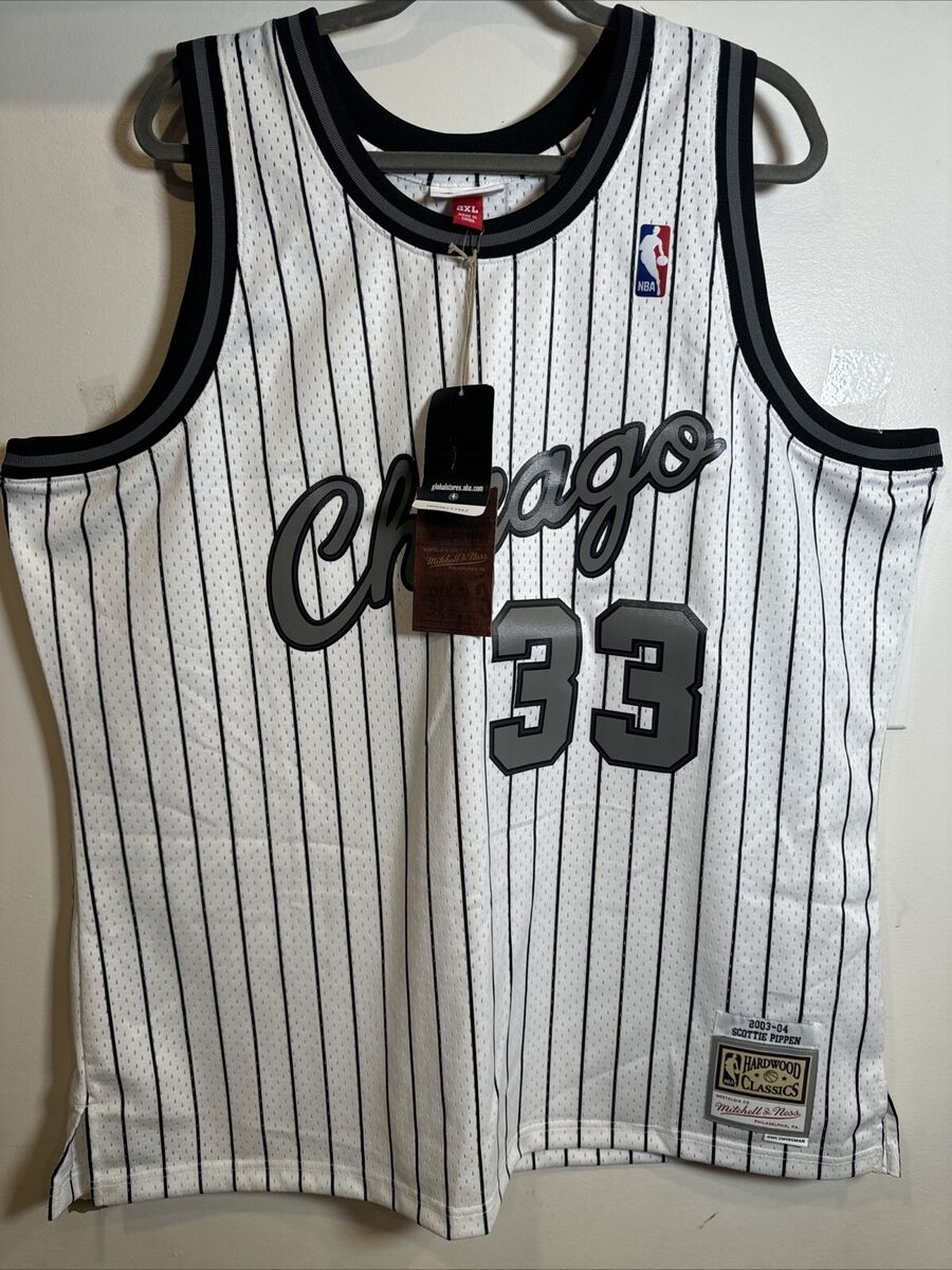 Mitchell & Ness NBA Chicago Bulls Scottie Pippen #33 2003-04 Mitchell & Ness NBA Chicago Bulls Scottie Pippen #33 2003-04