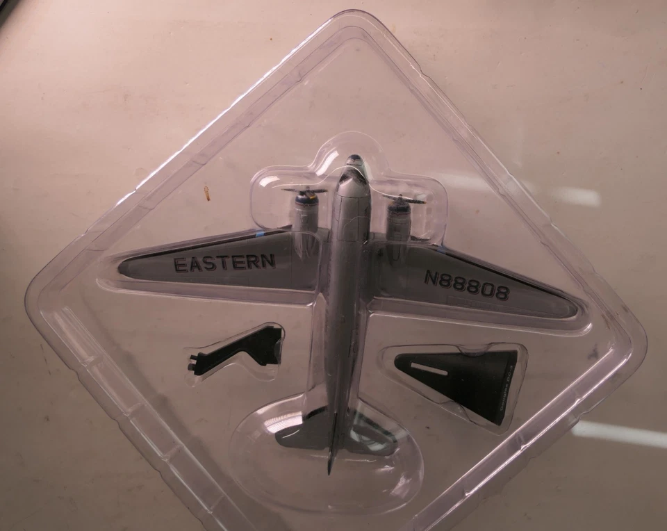 Model Power DC-3 'Eastern Airlines' 5559 - Image 4 of 4