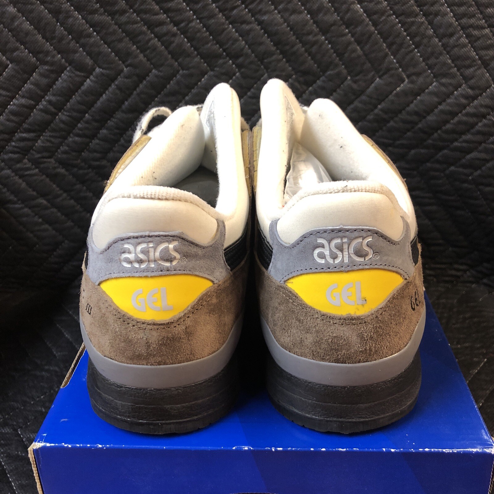 Men’s 10 J. Crew ASICS Gel Lyte III Dark Earth / Black / yellow - H64KK 1090 image 4