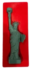 STATUE OF LIBERTY Collectible Cigarette Lighter-requires butane fluid to operate
