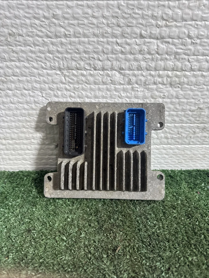 1995 - 2005 年雪佛兰 Cavalier 发动机控制模块 ECM 二手原始设备制造商 12579654 — 第 3/4 张图片