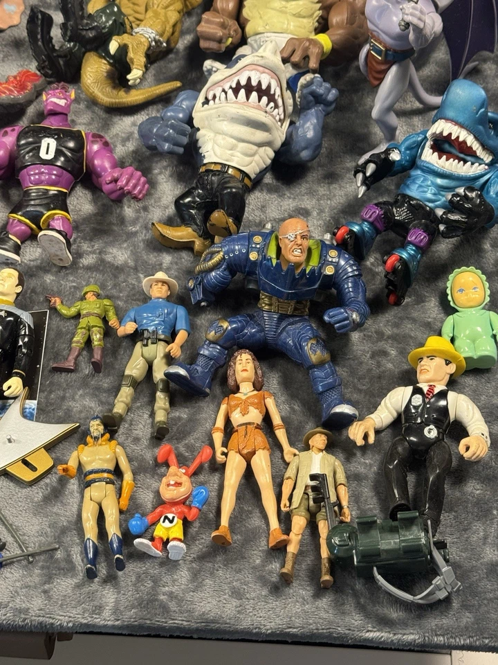 VTG 70s/80s/90s Mixed Action Figure Lot. Street Sharks, Gargoyles, Trolls, More - Image 2 of 4