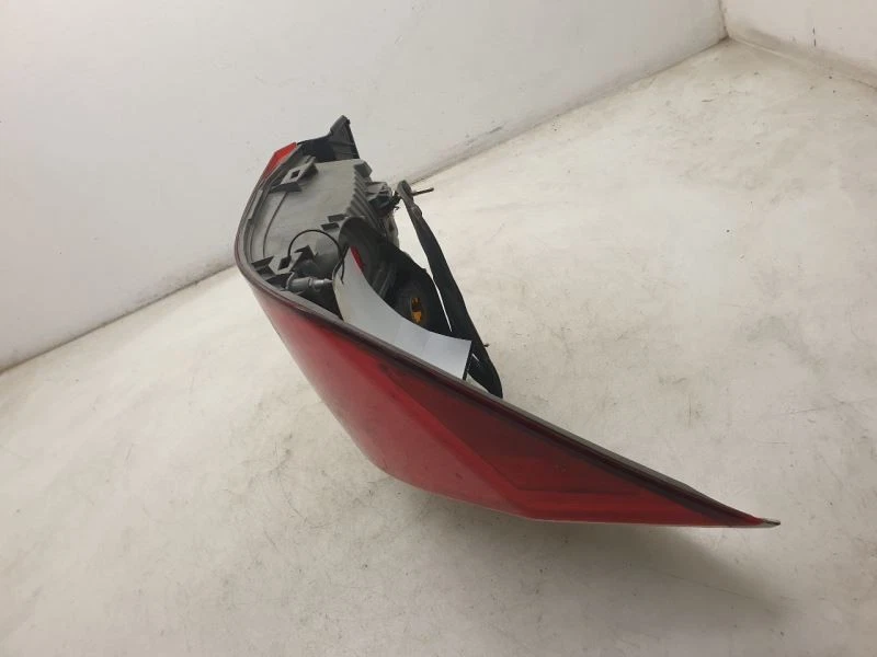 08-10 CONJUNTO LUZ TRASERA IZQUIERDA LADO CONDUCTOR TOYOTA HIGHLANDER SPORT  Foto 4 de 4