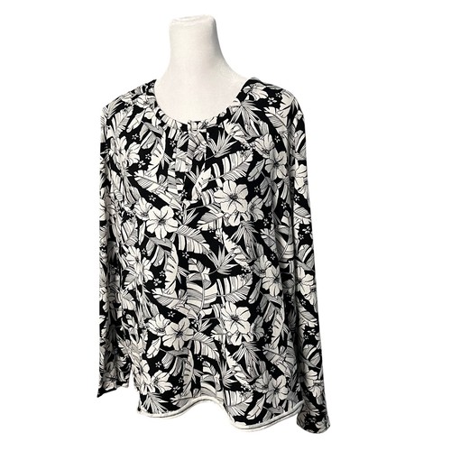 AnyBody Black White Floral Palm Cozy Knit Pullover Top Size Medium - Picture 2 of 6