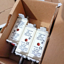 10PCS LOT- Eaton/Bussmann 170M1568D High speed square body fuse 125A, AC 690 V