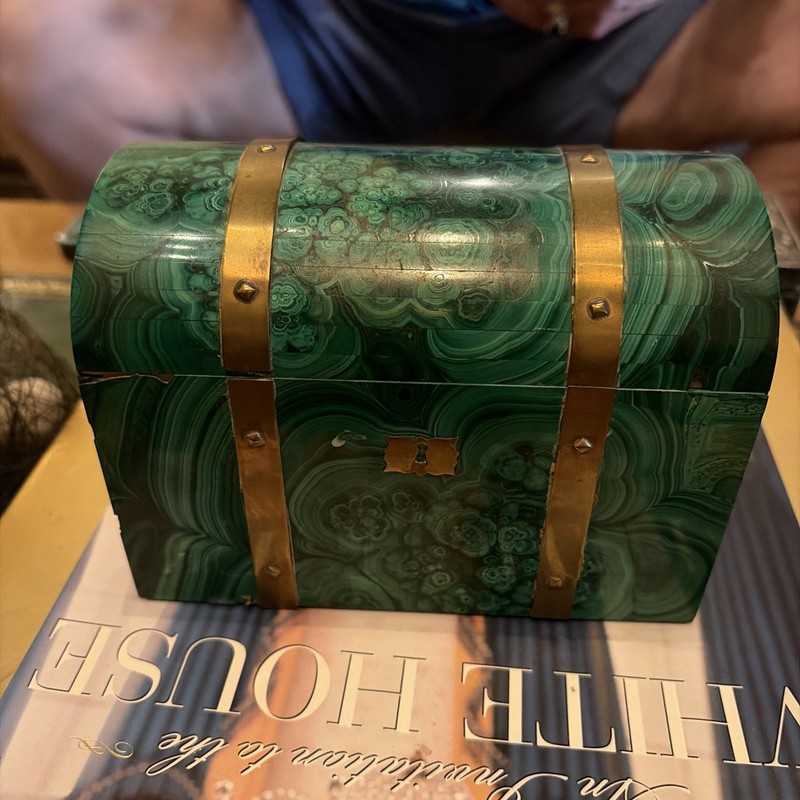 Genuine Hand-Carved Malachite Box Natural Stone Case