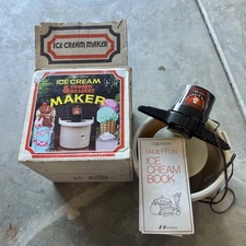 Vintage Dolly Madison Ice Cream And Frozen Dessert Maker 4QT. W/ Original Box