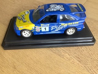 BURAGO FORD ESCORT RALLY(1994) EXCELLENT CONDITION.1:24.