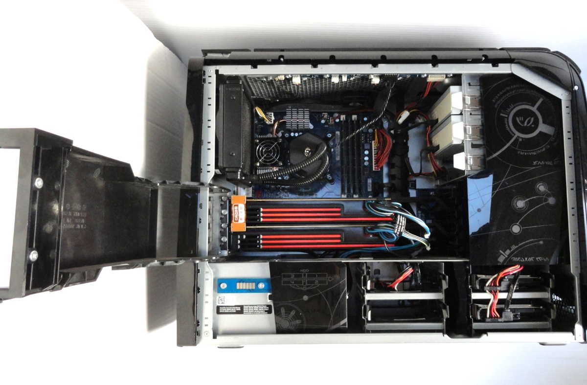 Alienware Aurora R3 Desktop PC, i7-2600K CPU, 8GB RAM, 2x500GB HDD Alienware Aurora R3 Desktop PC, i7-2600K CPU, 8GB RAM, 2x500GB HDD