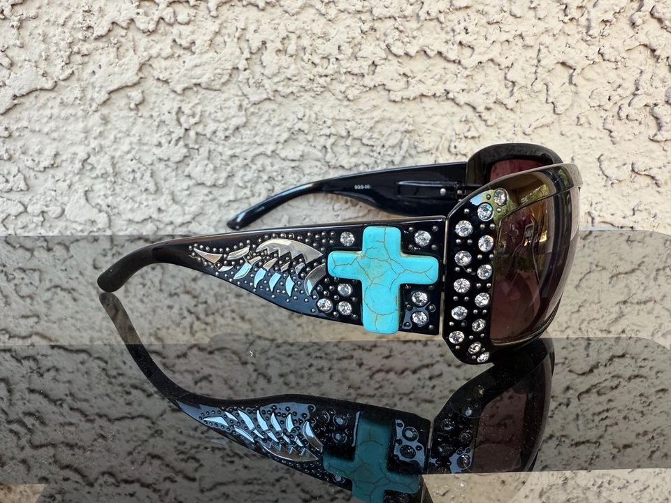 Gafas de sol MONTANA WEST turquesa cruz estrás brillantes SGS-001 usadas Foto 3 de 4
