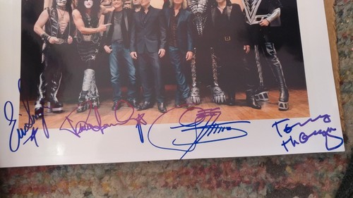KISS/Def Leppard SIGNED 40th Aniversary World Tour Group Photo - Picture 2 of 3
