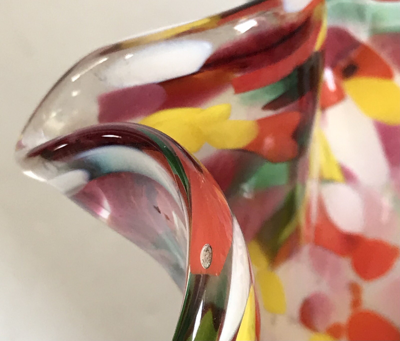 BEAUTIFUL ZORZA POLAND HAND BLOWN ART GLASS MULTI-COLOR HANDKERCHIEF VASE