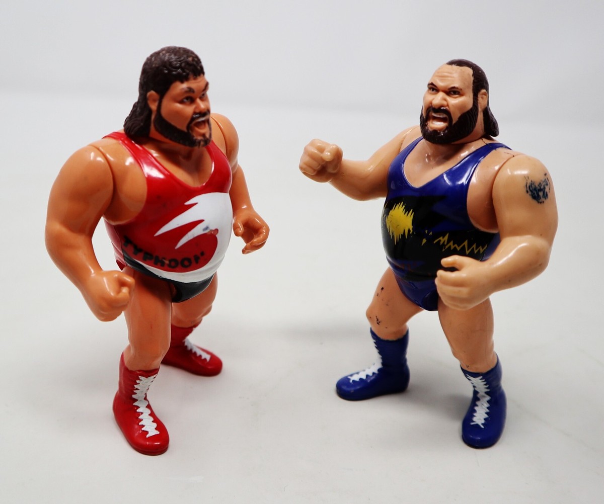 VINTAGE 1992 90s HASBRO WWF WRESTLING SERIES 3 EARTHQUAKE