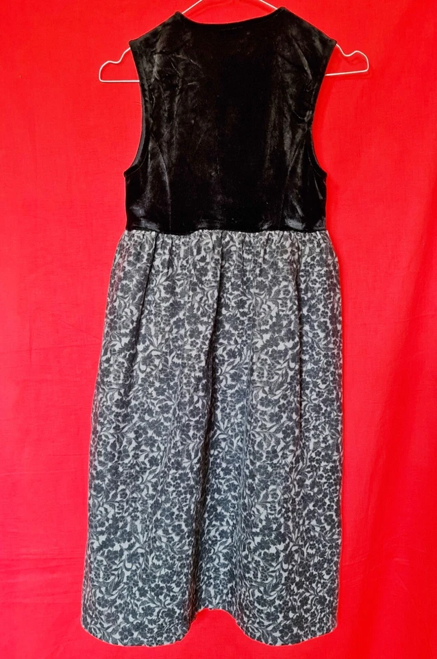 VINTAGE EISEND OKTOBERFEST DIRNDL TYROL  TRACHT BLACK GIRL DRESS-SIZE:US12/EU140 - Image 3 of 4