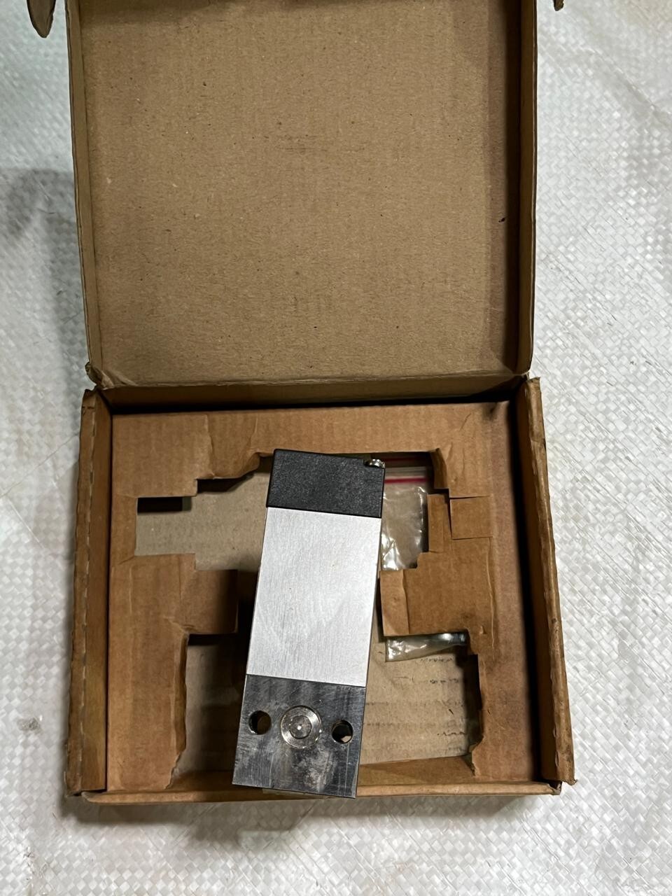 Picture 2 of 4