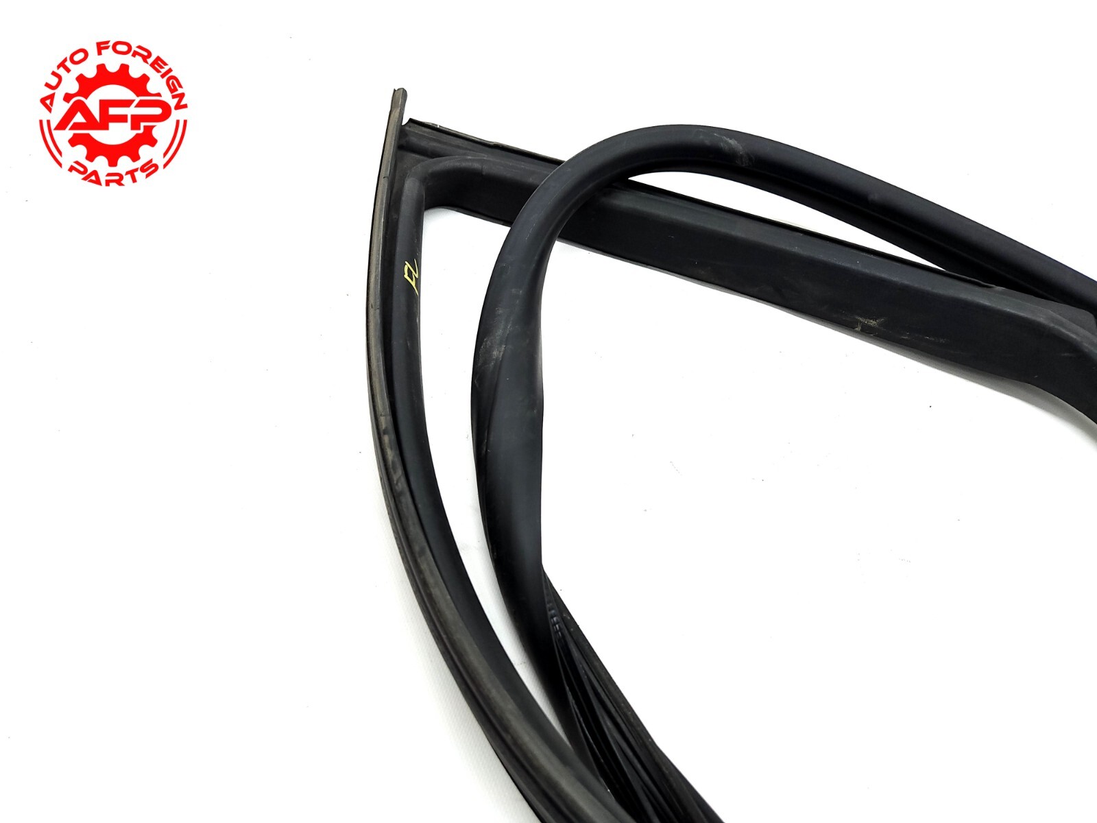 ⭐ 14-20 Maserati Ghibli Quatt Front Left Door Body Weatherstrip Gasket Seal Oem