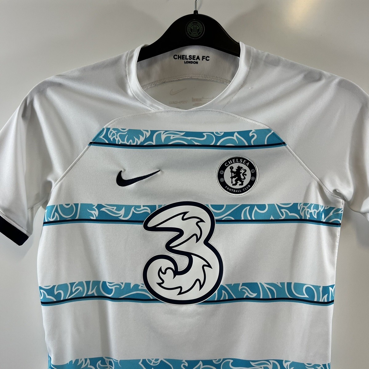 Chelsea Mount 19 Away Football Shirt 2022/23 Children's Large Boys