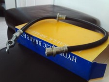 tuyau de frein avant gauche toyota avensis