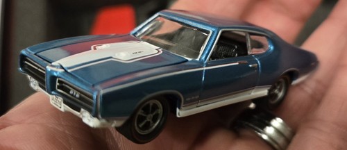Johnny Lightning Collector Club Set James Bond 007 Toyota 2000GT & GTO - Picture 9 of 15