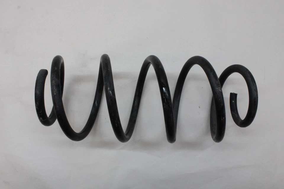 Toyota Prius C 2014 suspensión trasera izquierda muelle helicoidal fabricante de equipos originales 12 13 14 15 16 17 18 19 Foto 2 de 4