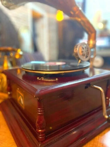 HMV Working Gramophone Player Phonograph Vintage look Vinyl Recorder Wind up - Picture 3 of 11