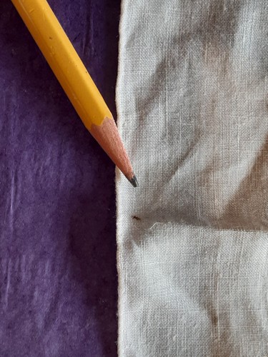 Lot Of 2 VTG Hankies Handkerchief Embroidered Boar Pig Roasting Over Fire Linen - Picture 5 of 8