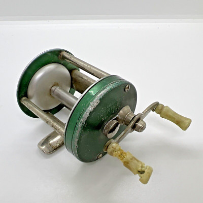 VINTAGE Shakespeare Intrinsic fishing Reel No. 1903 Model FE