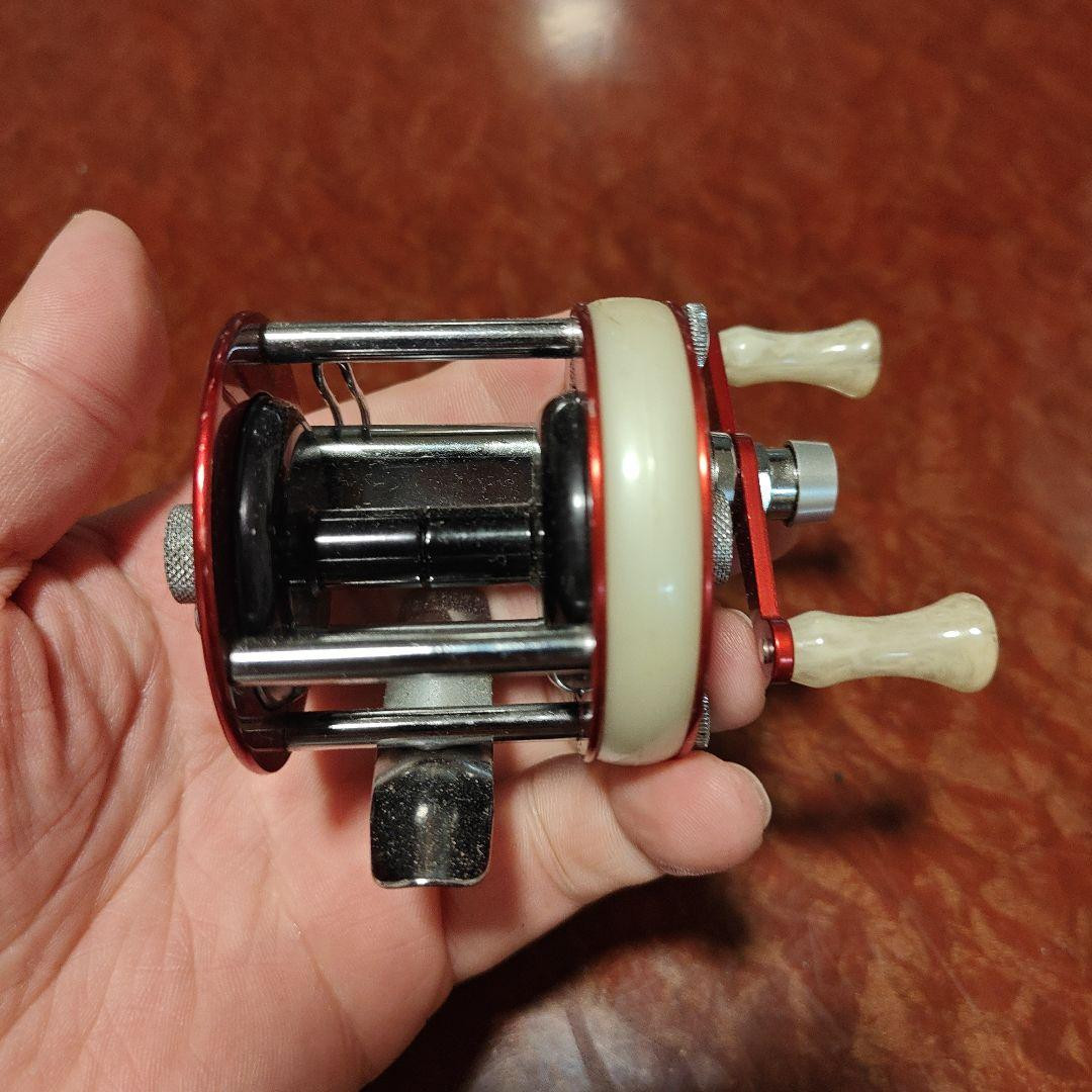 アブ　ambassador　1750A Abu Garcia Ambassadeur 1750A Baitcasting Fishing Reel