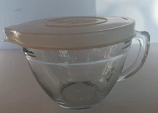 Pampered Chef 4 Cup 1 Qt. Quart Glass Measuring Mixing Batter Bowl Handle W/ Lid