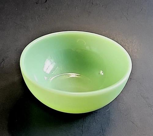 Vintage Fire King Oven Ware Jadeite Bowl Cereal Soup Chili Green 5" Across