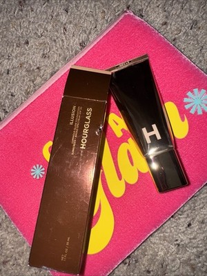Hourglass Illusion Luminous Glow Foundation Sunscreen 1.1oz. Shade #1 Exp 9/26