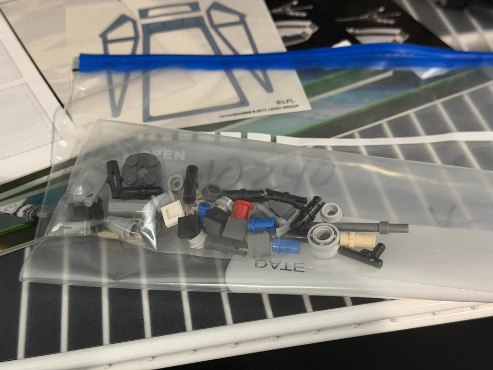 LEGO Star Wars 10240 Red Five X-Wing Starfighter Complete + Manuals and Stickers - Image 4 of 4