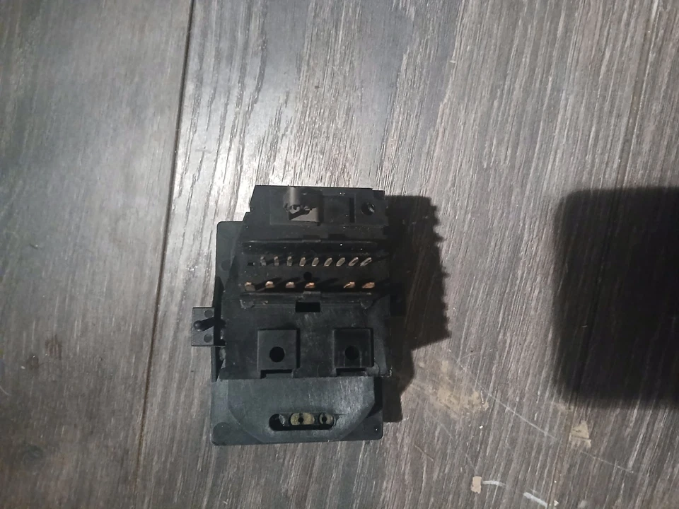 00 - 05 PONTIAC MONTANA VAN 车头灯开关(dash Mtd)原始设备制造商:10409579 — 第 4/4 张图片