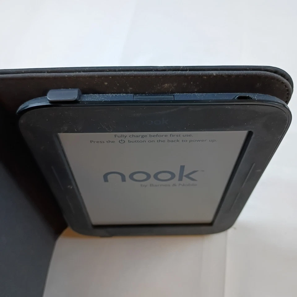 Nook Simple Touch E-Reader 6" Wi-Fi Touchscreen Untested - Image 3 of 4