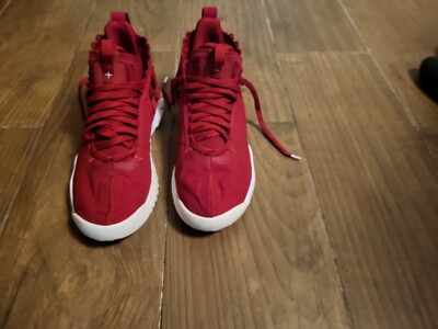 Size 9.5 - Jordan Proto React University Red 2019