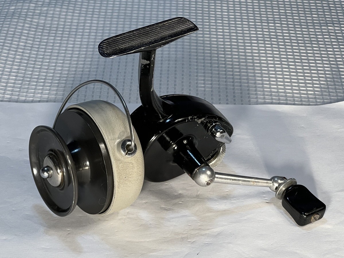 ABU 444 Vintage Spinning Reel Black Satin & Off-White Bezel ABU 444 Vintage Spinning Reel Black Satin & Off-White Bezel