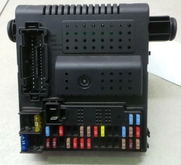 Volvo CEM H/L 2005-2014 corte y programación de llaves (servicio por correo) todas las llaves perdidas Foto 3 de 4